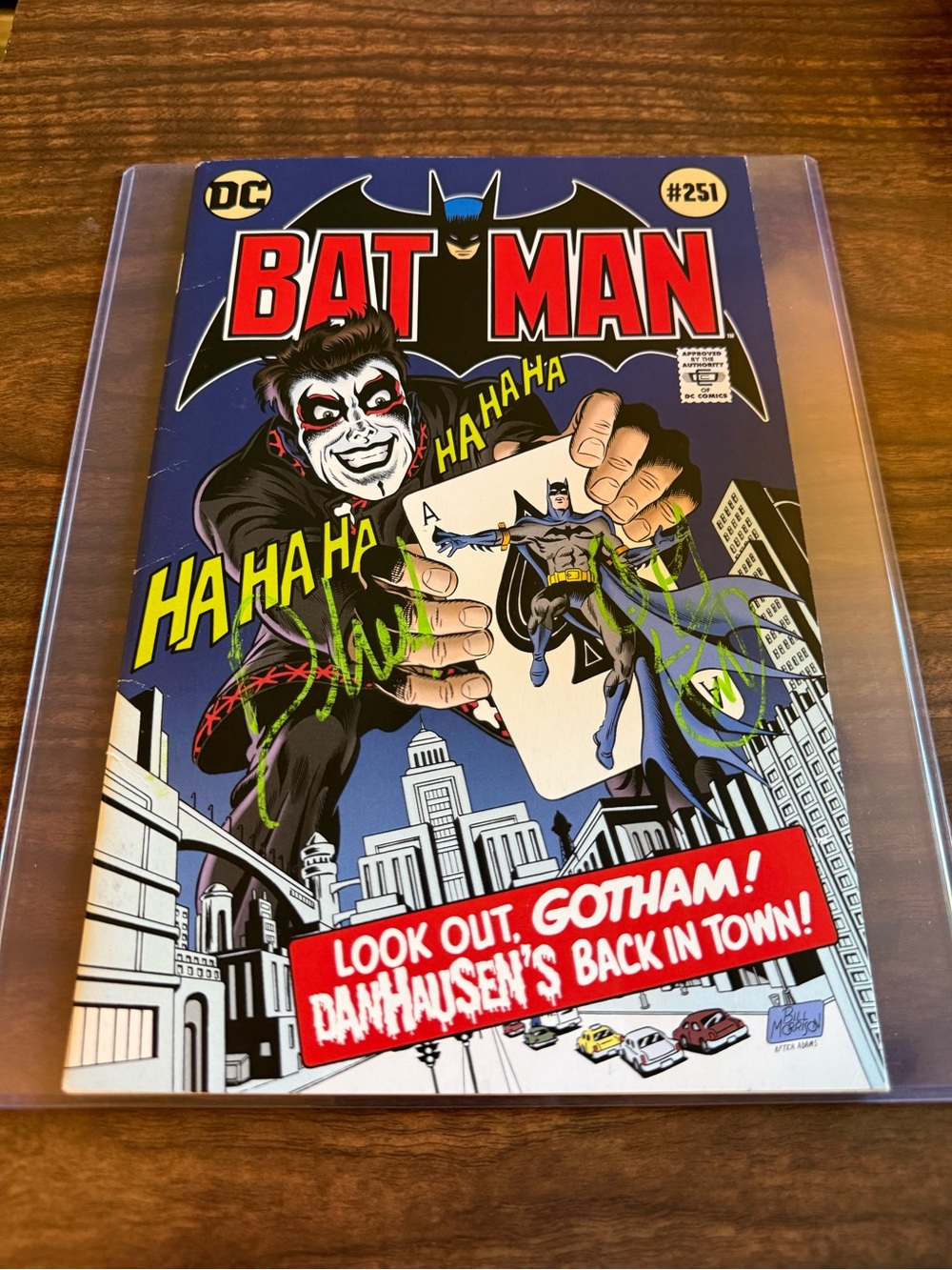 Batman #251 - Danhausen Signed (the comic has damage as shown in the photos)